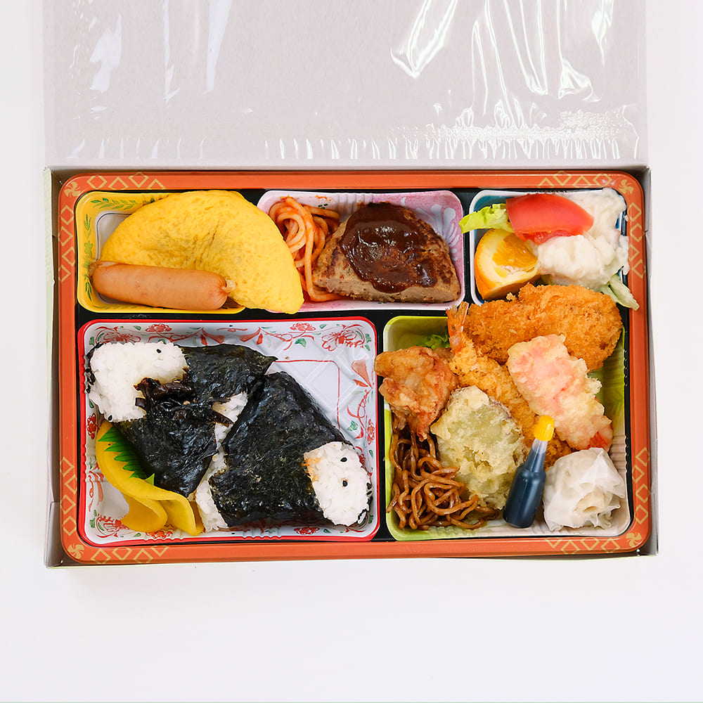 おにぎり弁当